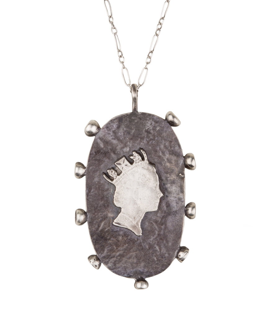 Queen Head Pendent